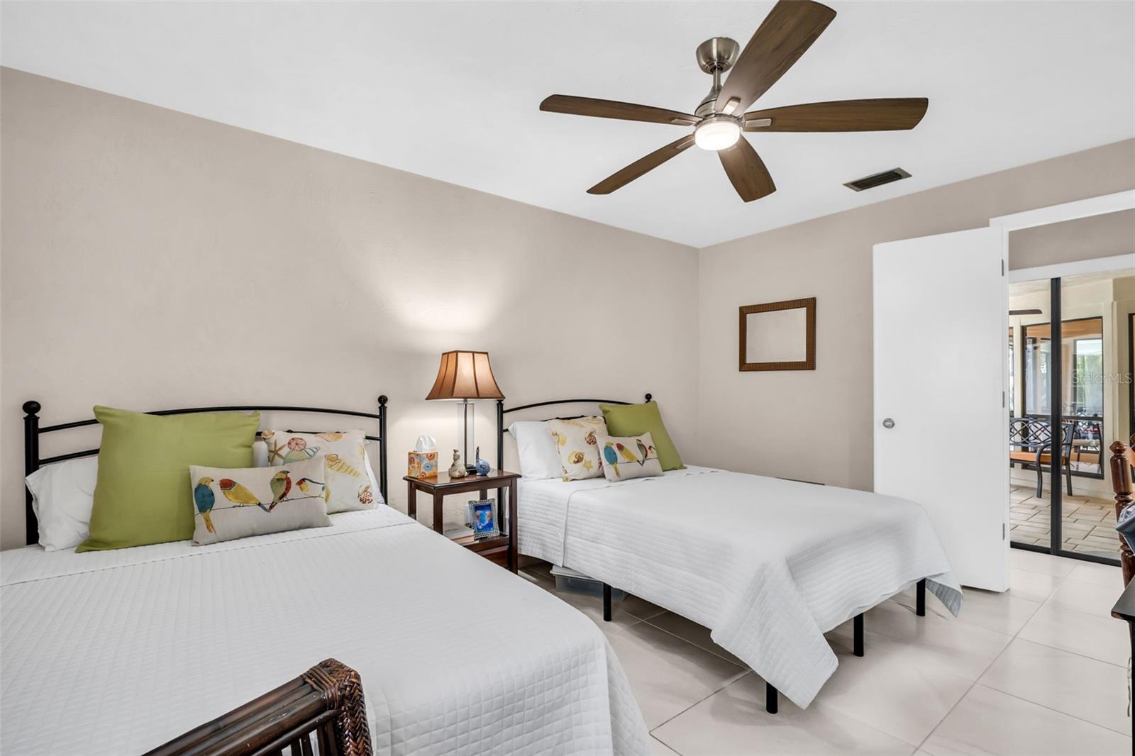 Listing photo id 46 for 1504 Ridge Top Way