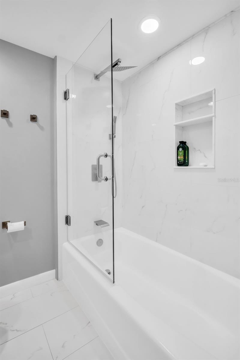 Listing photo id 49 for 1504 Ridge Top Way