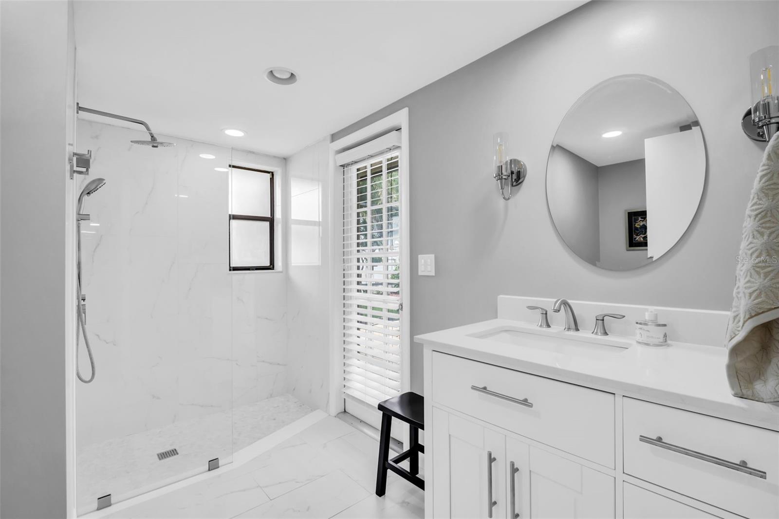 Listing photo id 52 for 1504 Ridge Top Way