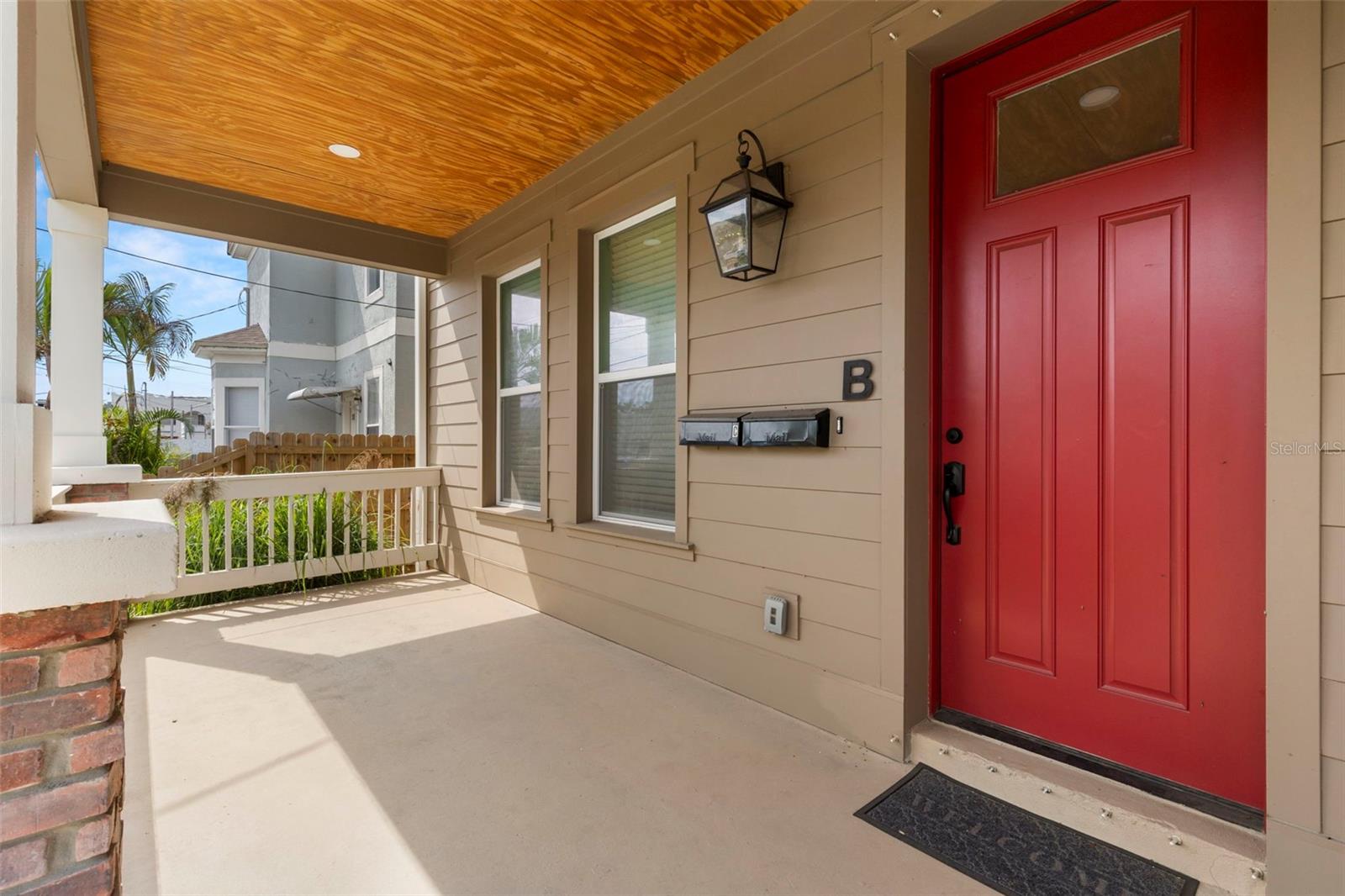 Listing photo id 0 for 210 Columbus Drive 1-3