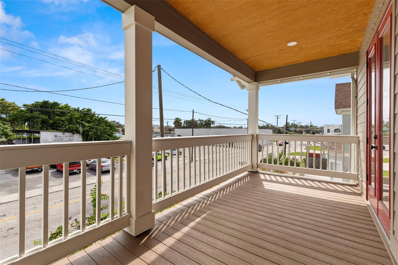 Listing photo id 19 for 210 Columbus Drive 1-3