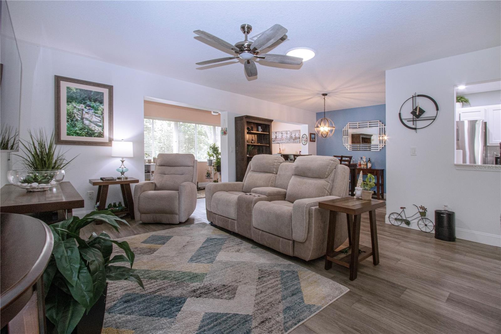 Image 10 of 39 For 505 Finsbury Circle A