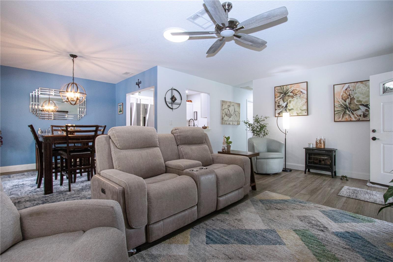 Image 11 of 39 For 505 Finsbury Circle A