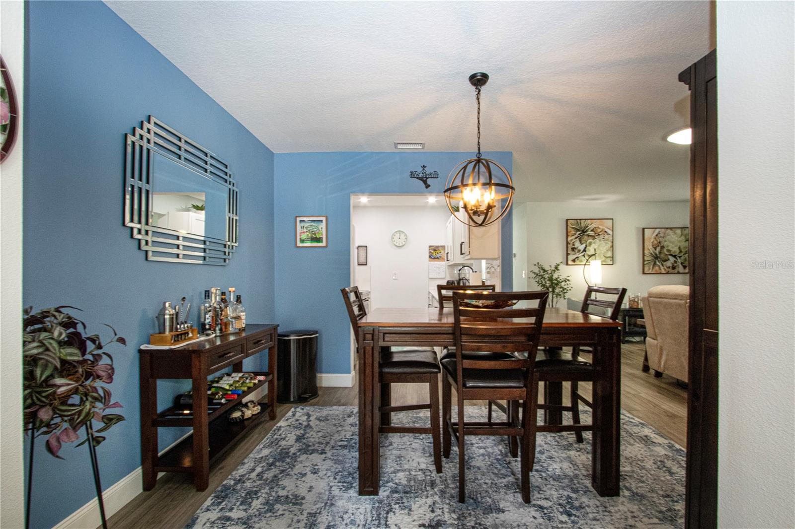 Image 14 of 39 For 505 Finsbury Circle A