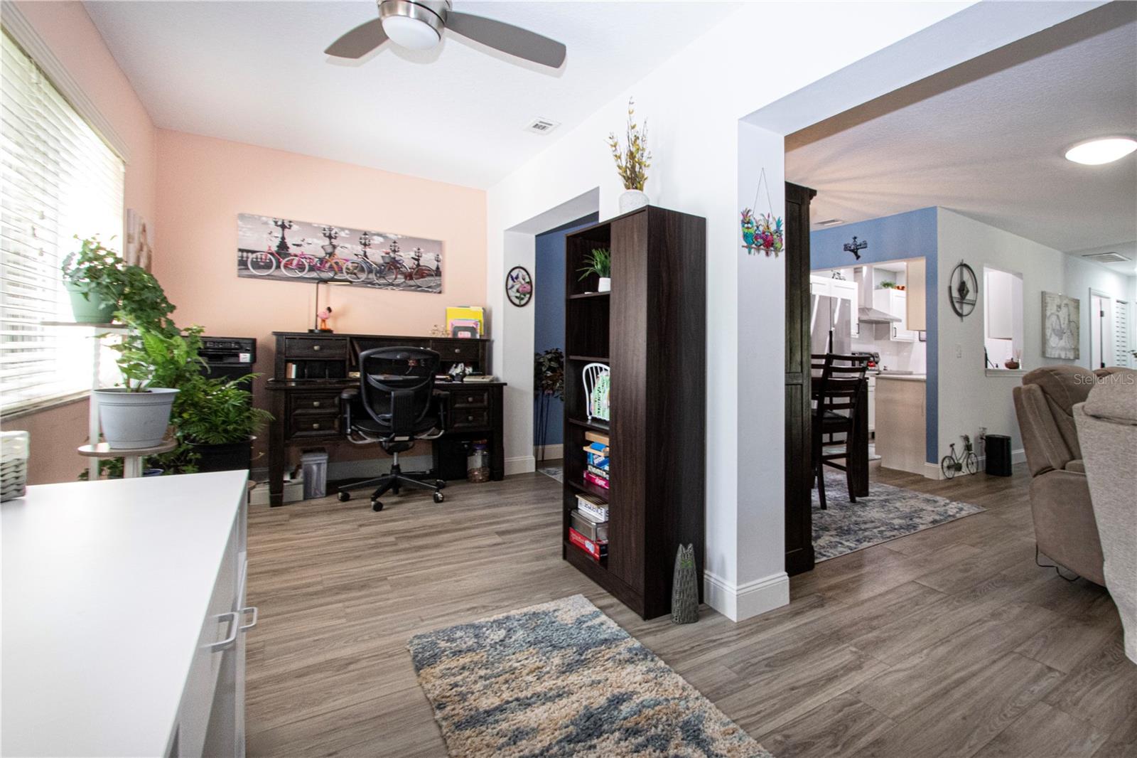 Image 16 of 39 For 505 Finsbury Circle A