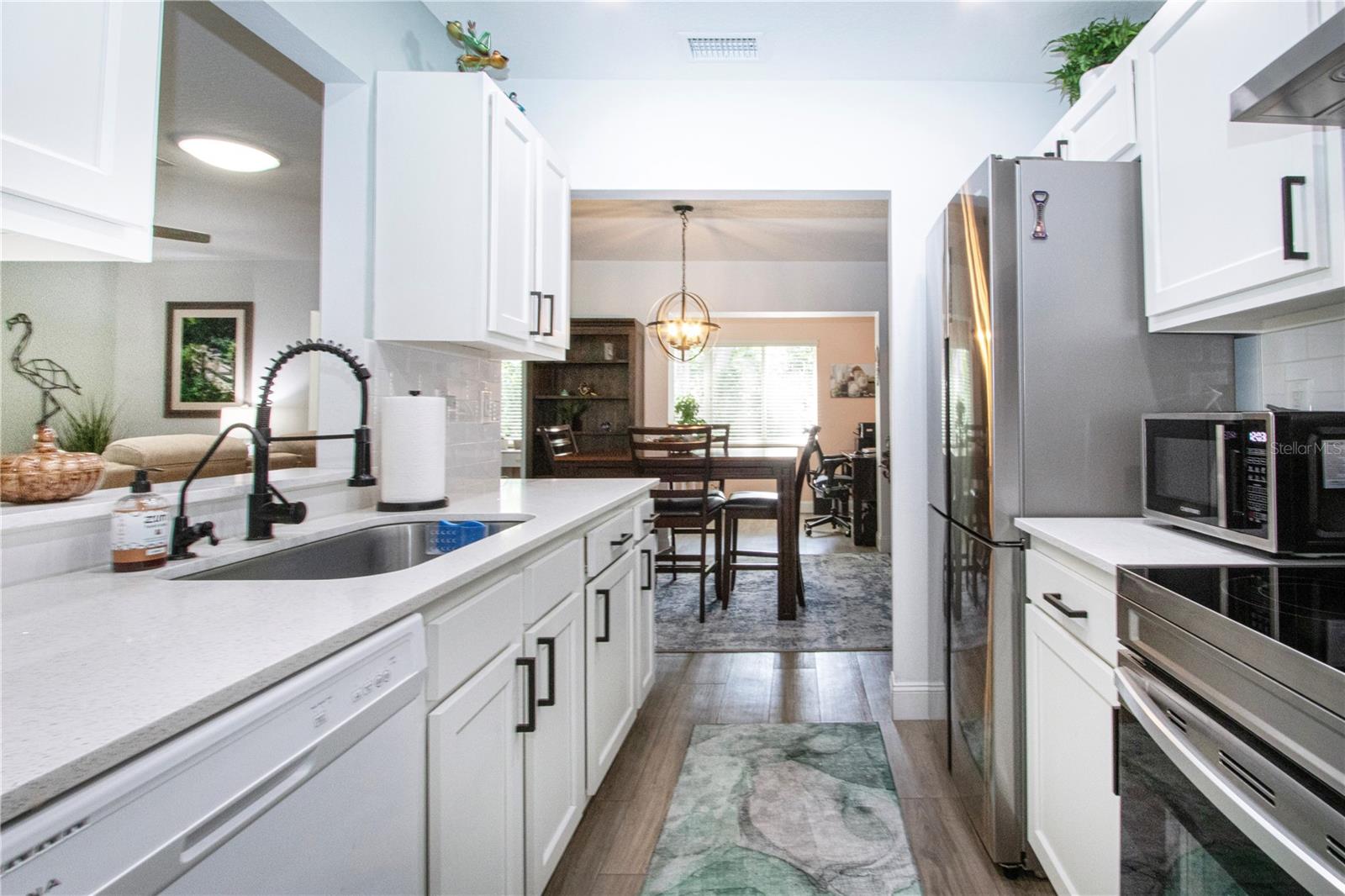 Image 18 of 39 For 505 Finsbury Circle A