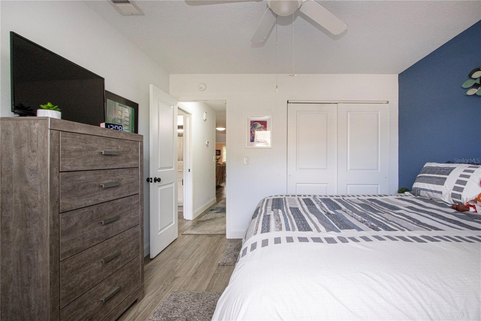 Image 31 of 39 For 505 Finsbury Circle A