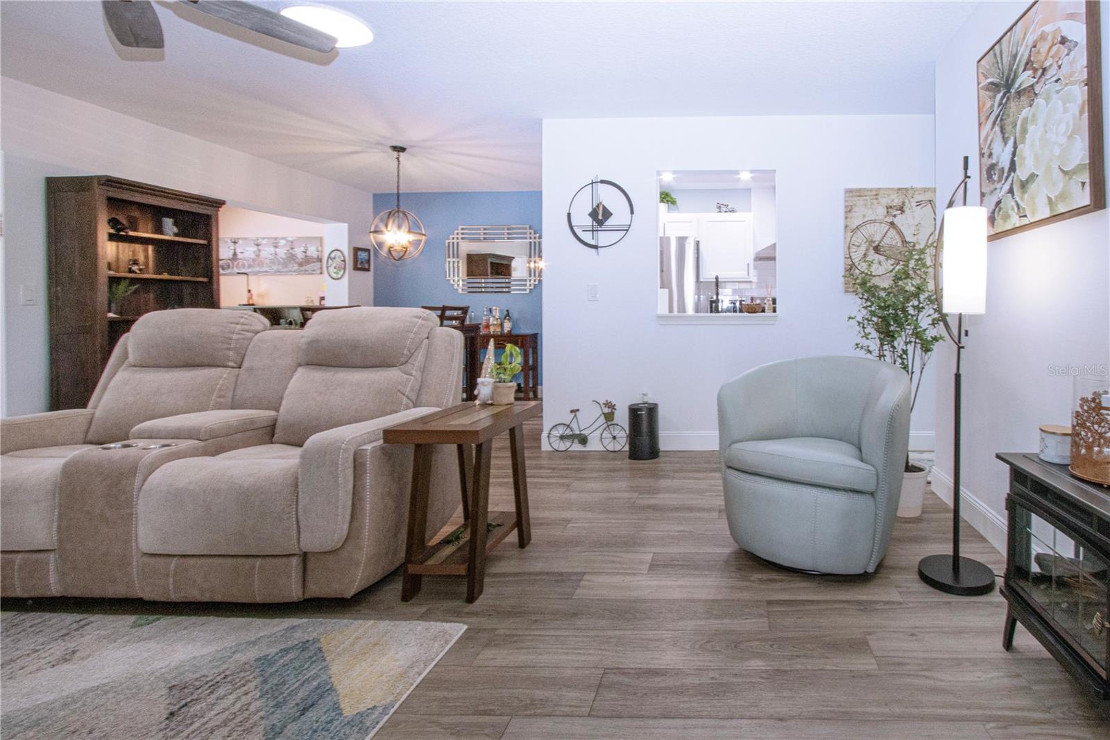 Image 9 of 39 For 505 Finsbury Circle A