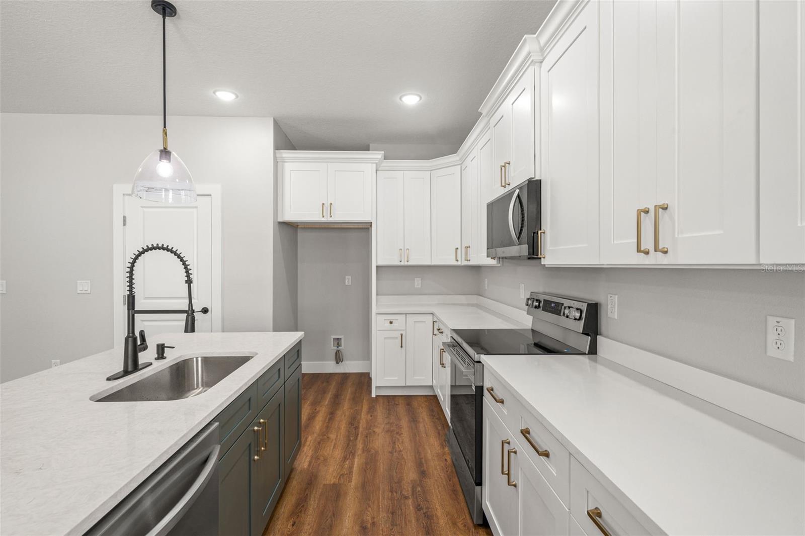 Image 10 of 36 For 5749 Bacardi Court