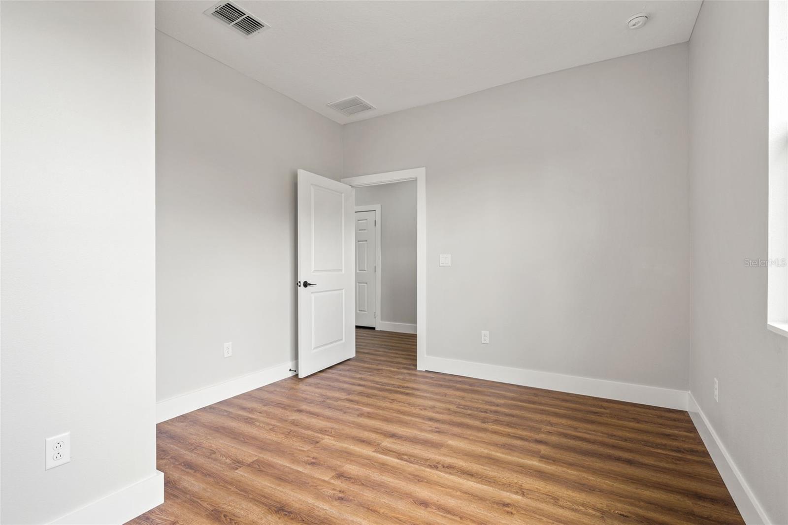 Image 14 of 36 For 5749 Bacardi Court