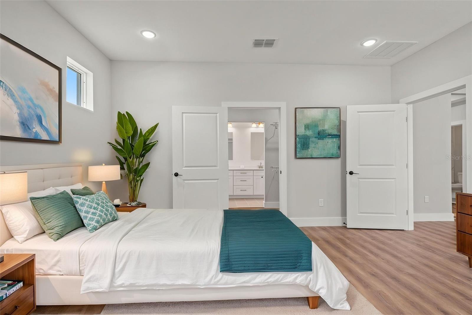 Image 21 of 36 For 5749 Bacardi Court