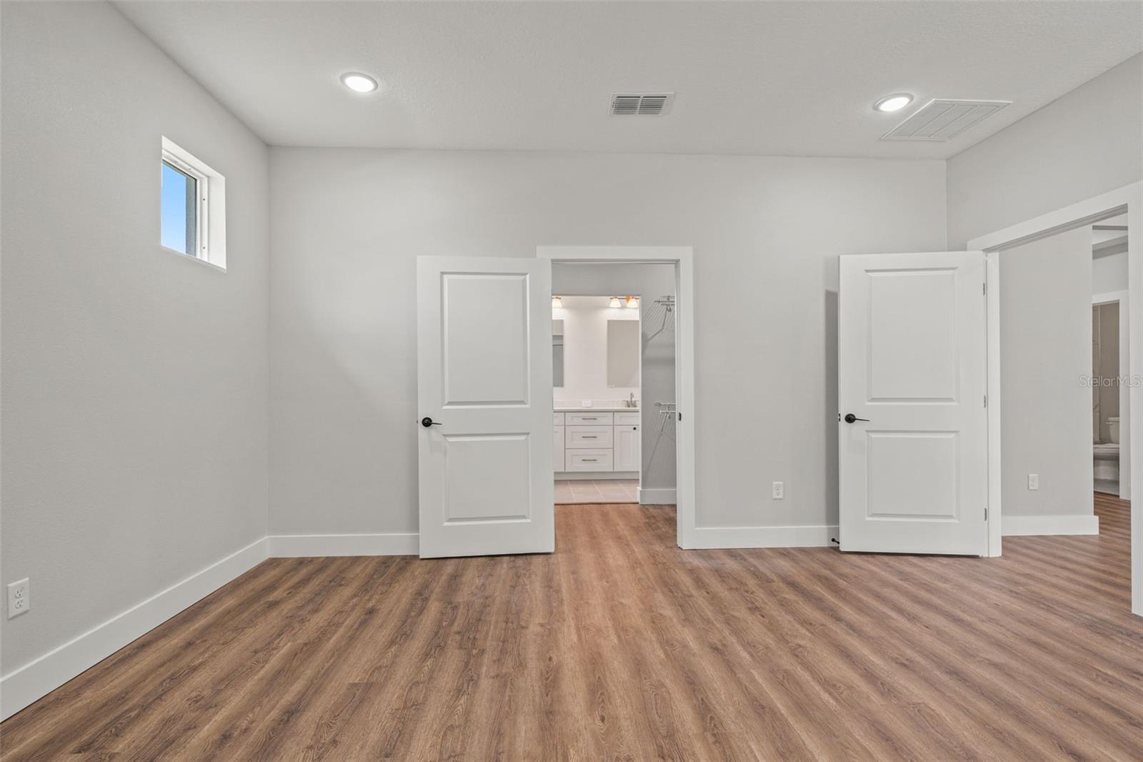 Image 22 of 36 For 5749 Bacardi Court