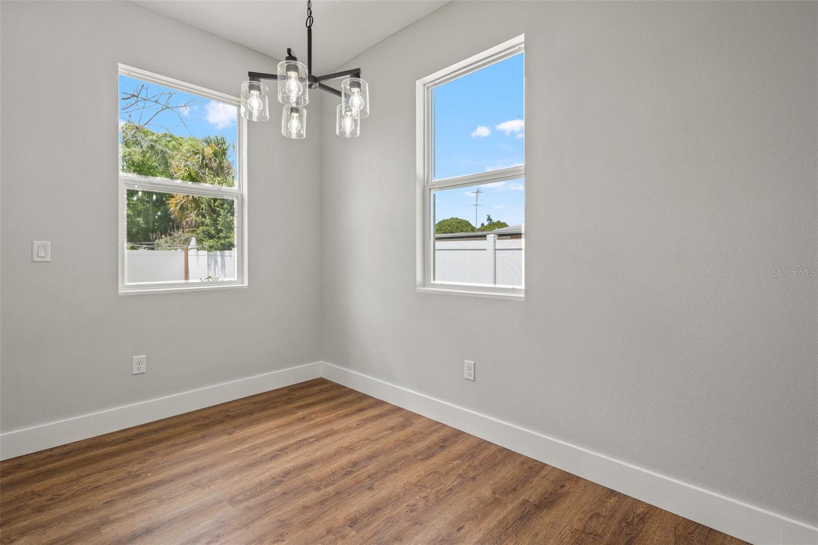 Image 23 of 36 For 5749 Bacardi Court