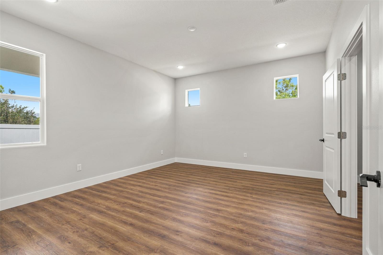 Image 24 of 36 For 5749 Bacardi Court