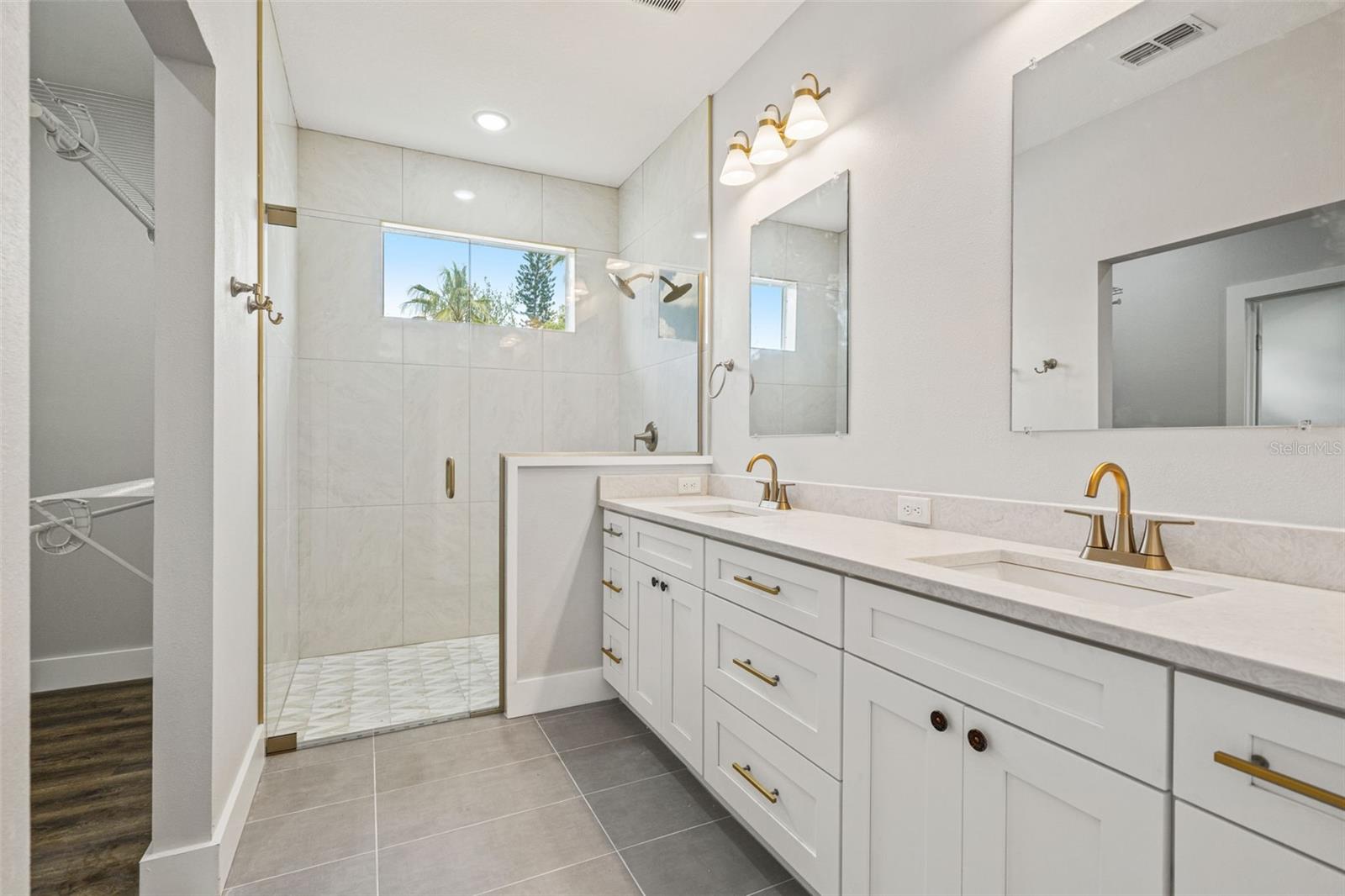 Image 27 of 36 For 5749 Bacardi Court