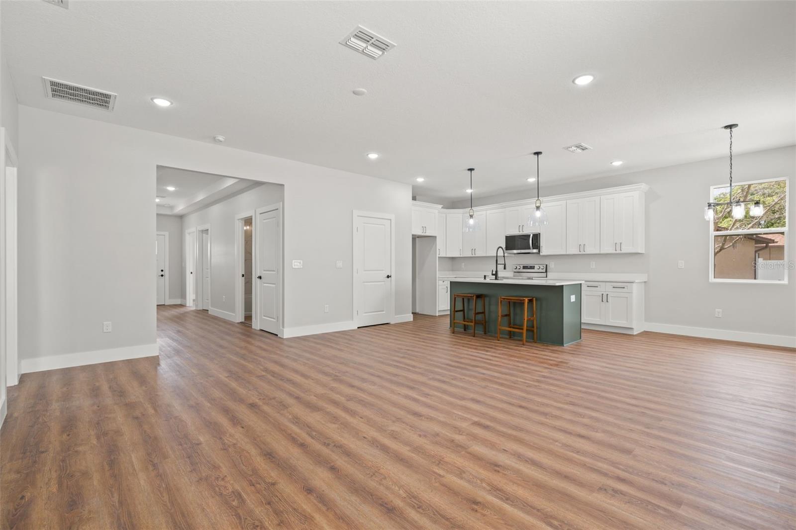 Image 4 of 36 For 5749 Bacardi Court