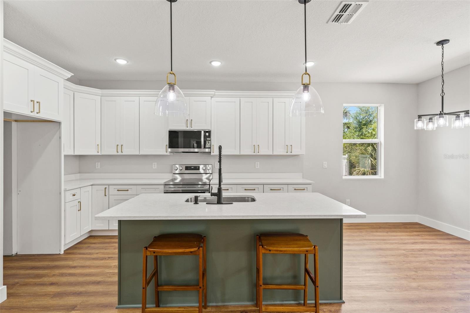 Image 8 of 36 For 5749 Bacardi Court