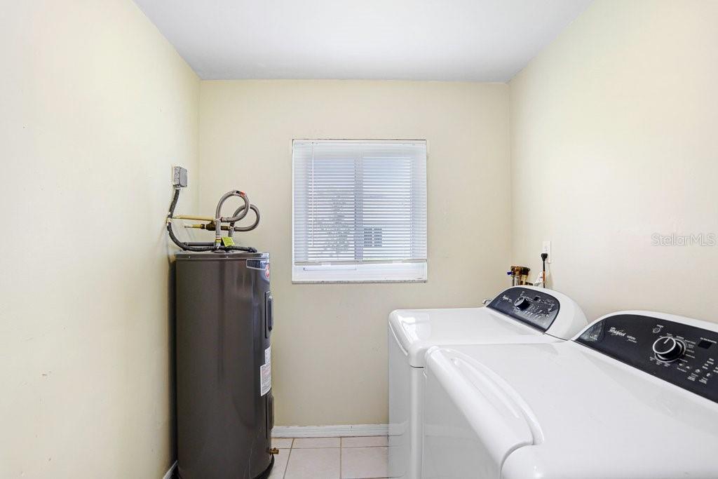 Image 24 of 32 For 2306 Lancaster Drive 2306