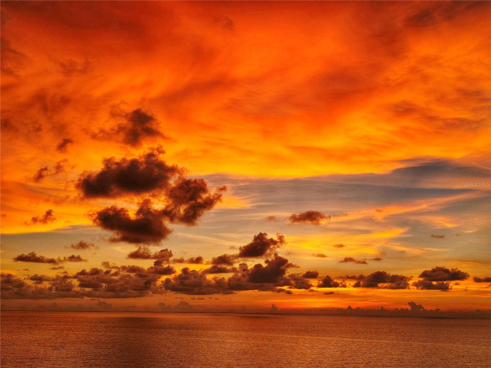 Listing photo id 24 for 13500 Gulf Boulevard 702