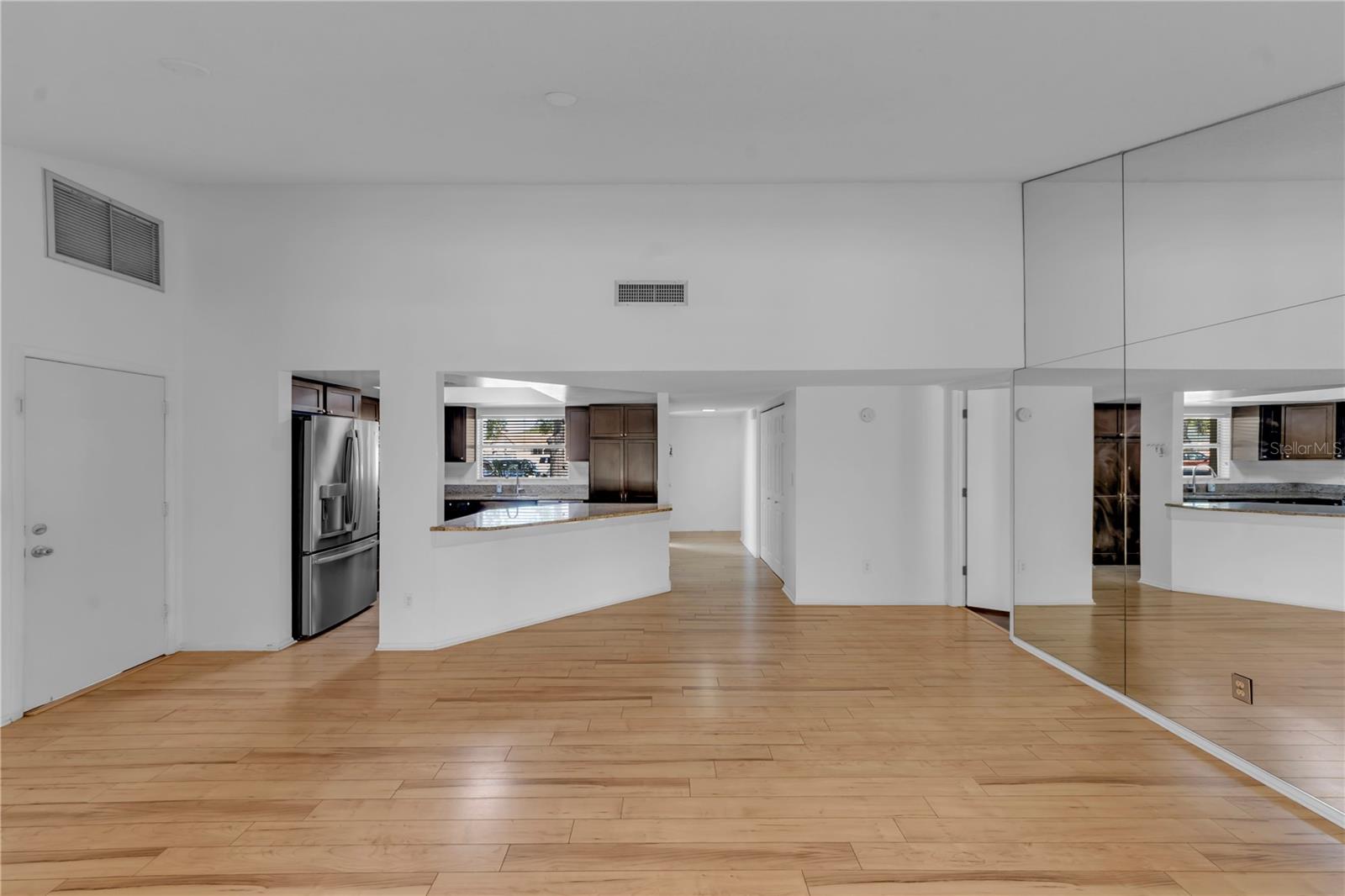 Image 13 of 45 For 10320 Out Island Drive