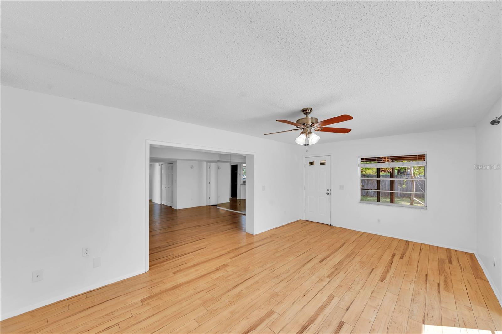 Image 15 of 45 For 10320 Out Island Drive