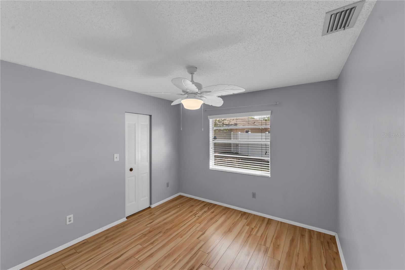 Image 24 of 45 For 10320 Out Island Drive