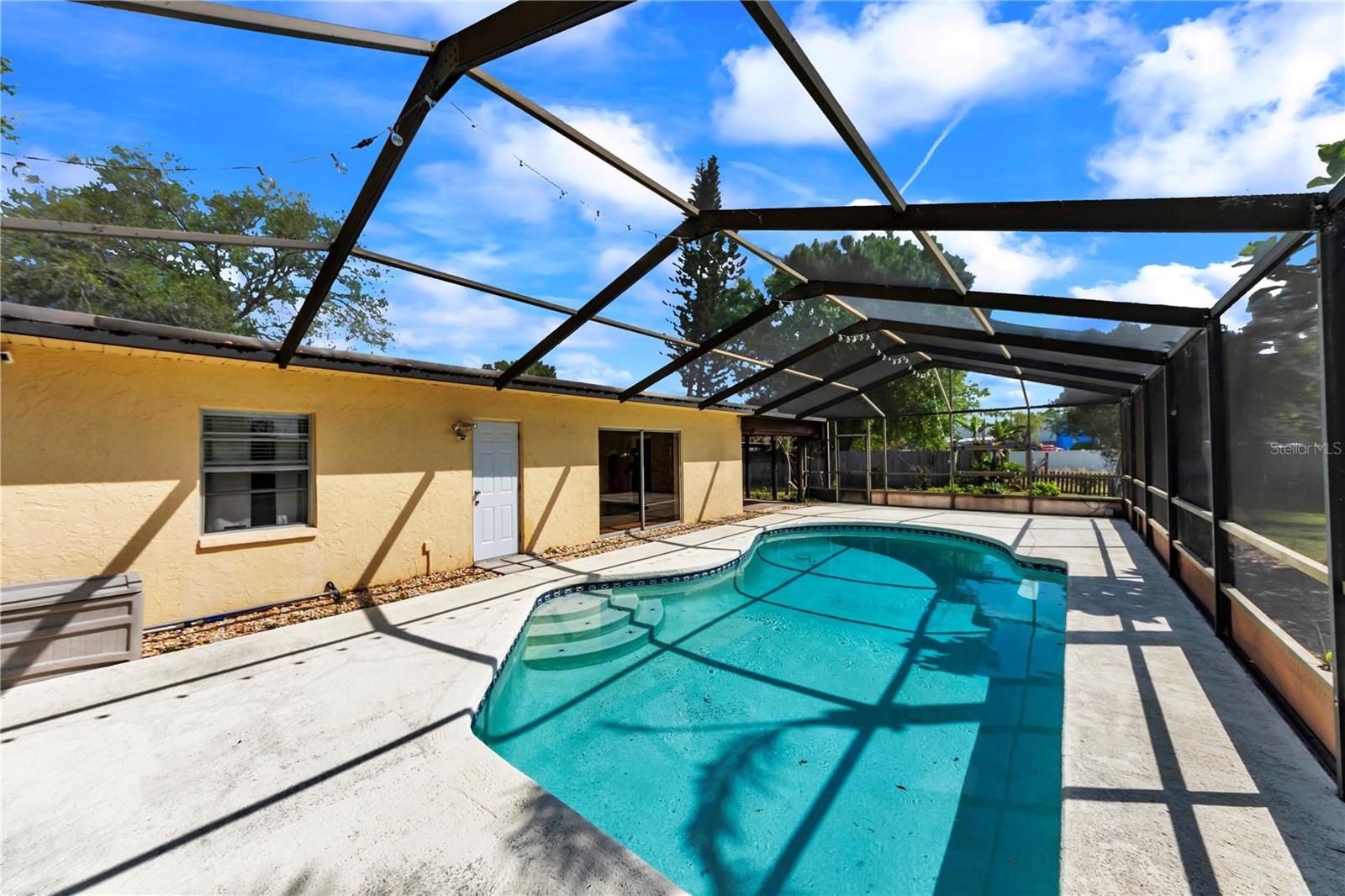 Image 29 of 45 For 10320 Out Island Drive