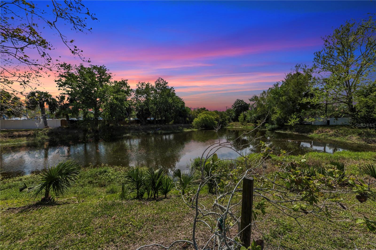 Image 33 of 45 For 10320 Out Island Drive