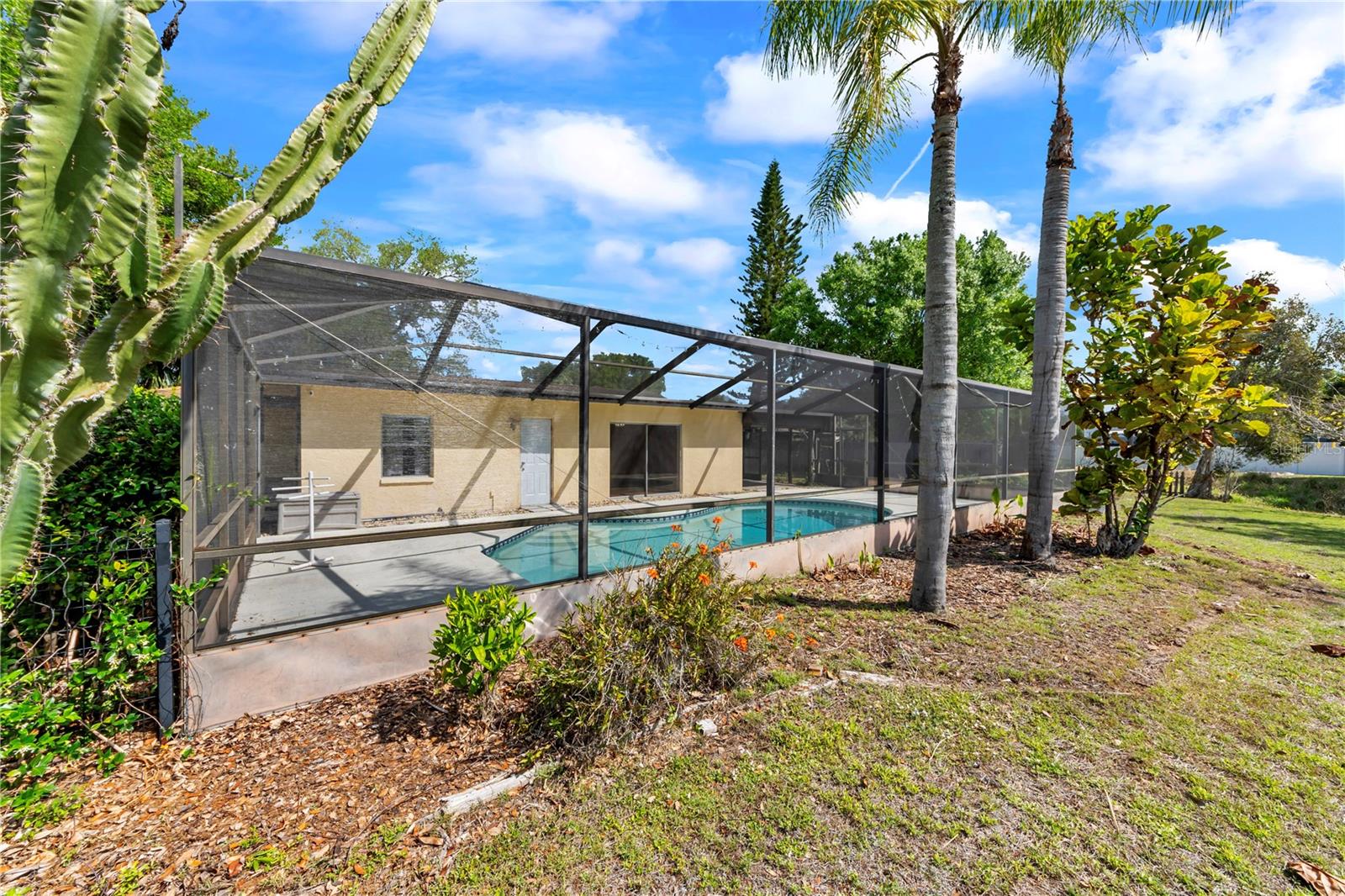 Image 35 of 45 For 10320 Out Island Drive