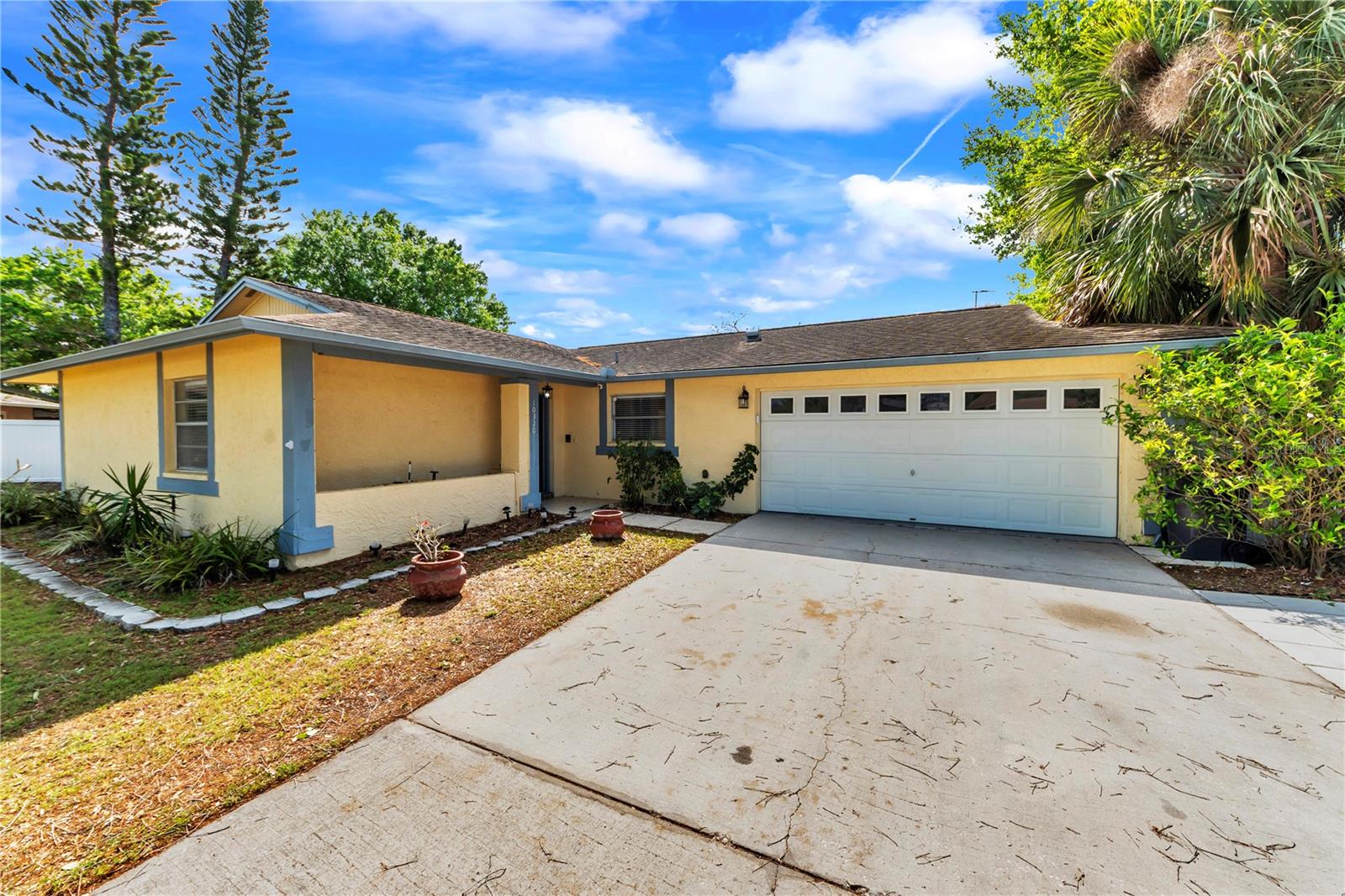 Image 4 of 45 For 10320 Out Island Drive