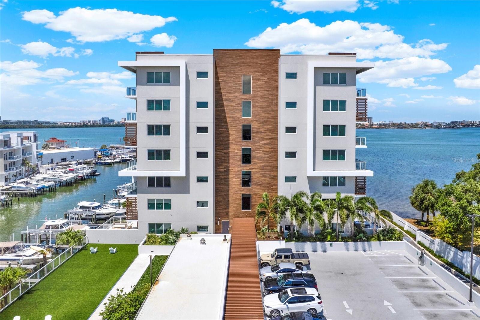 Image 8 of 14 For 920 Osceola Avenue 301