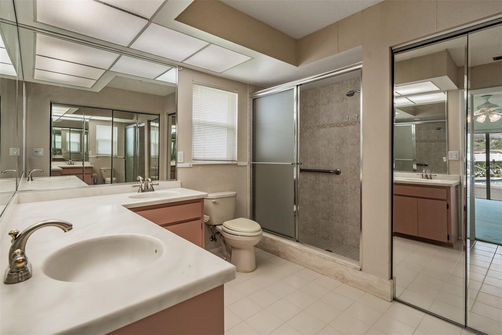 Listing photo id 16 for 3267 Springwood Drive