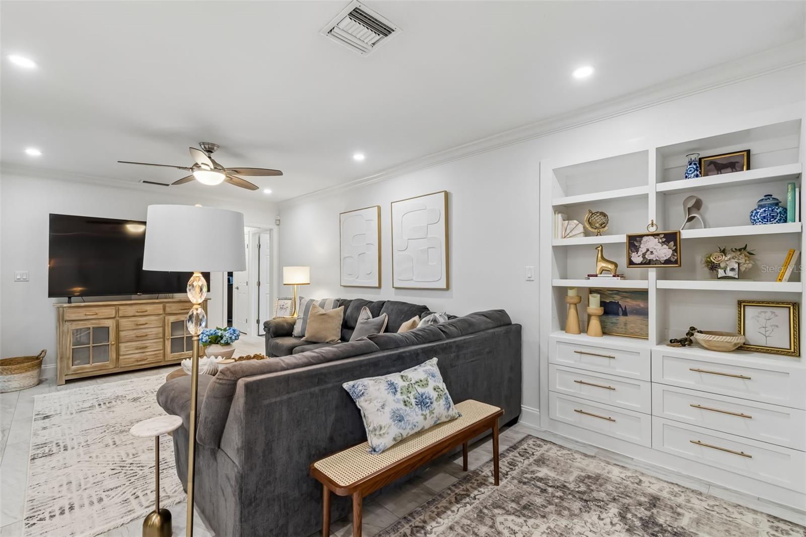 Image 14 of 54 For 5103 Cleveland Street