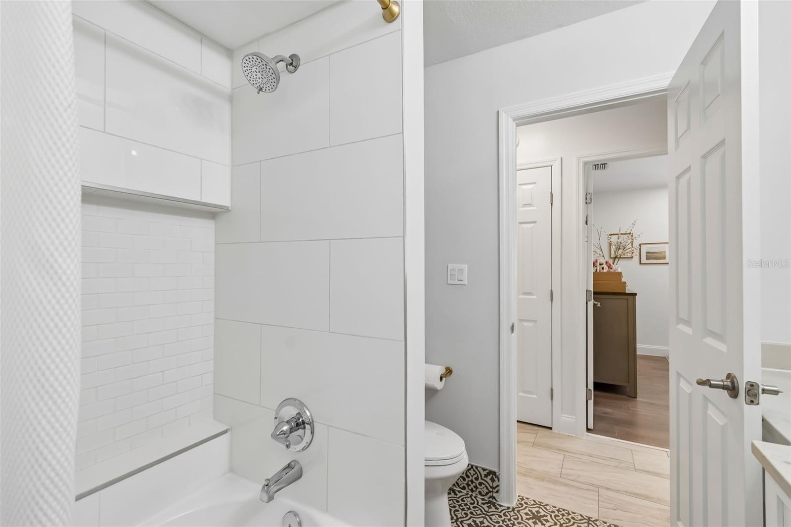 Image 37 of 54 For 5103 Cleveland Street