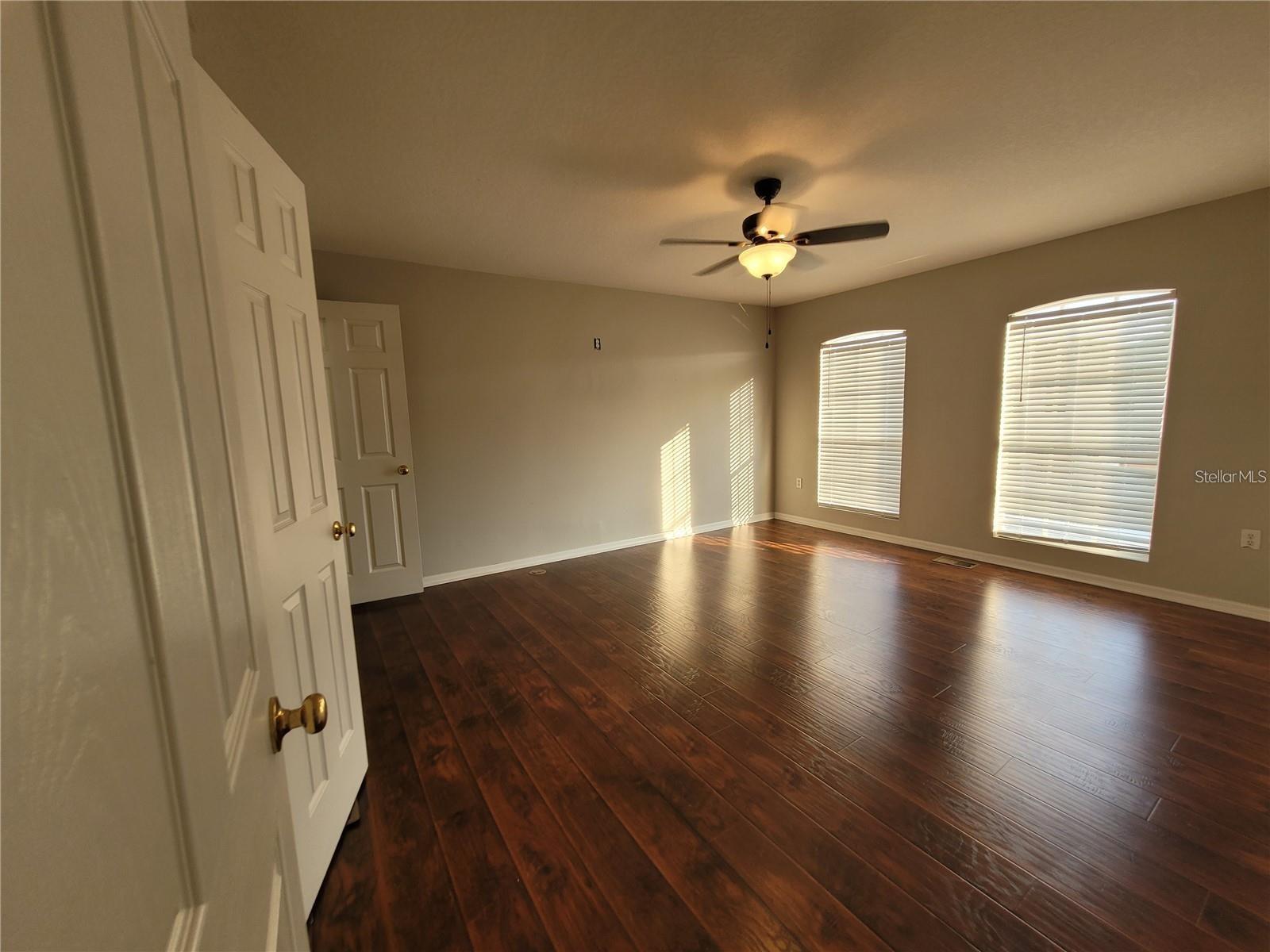 Image 17 of 37 For 3805 Exeter Lane