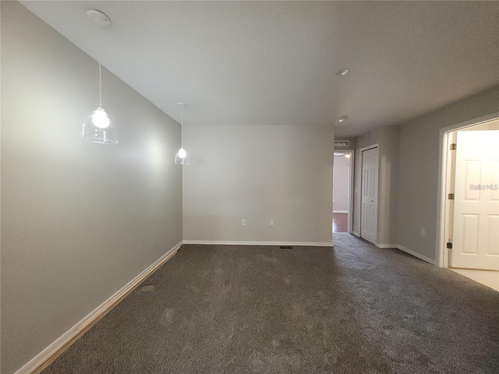 Image 23 of 37 For 3805 Exeter Lane