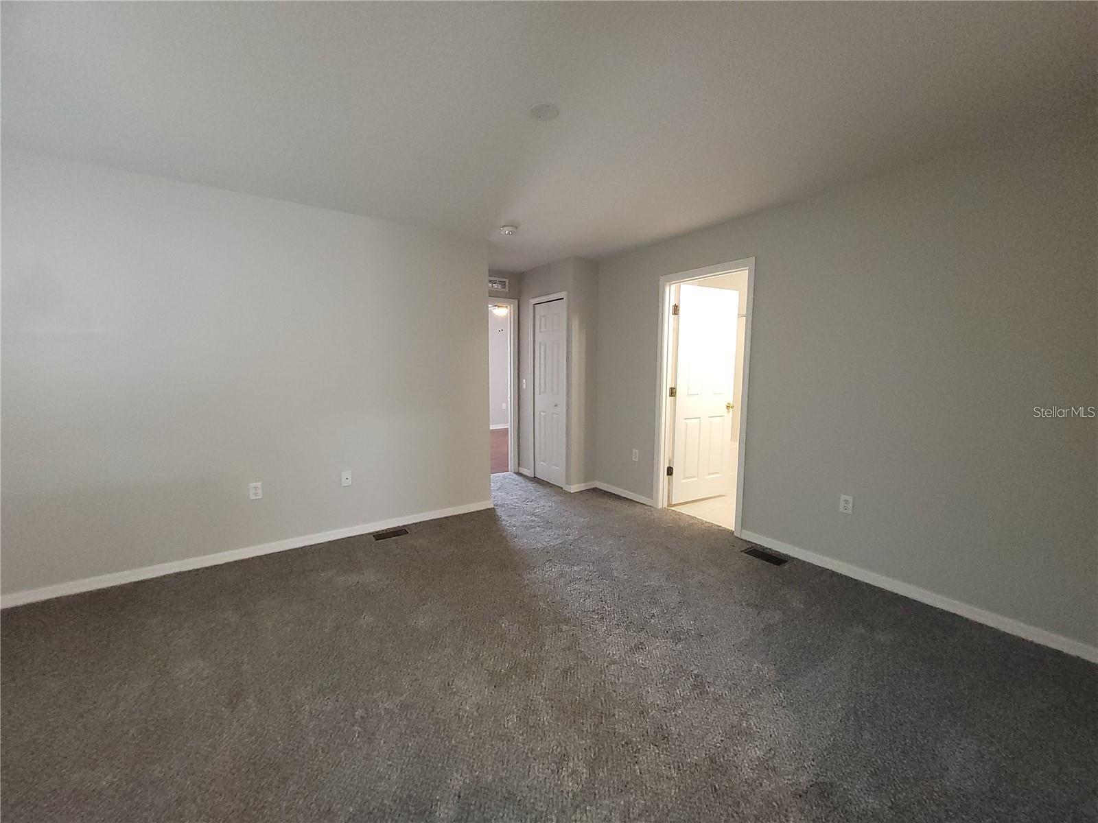 Image 24 of 37 For 3805 Exeter Lane