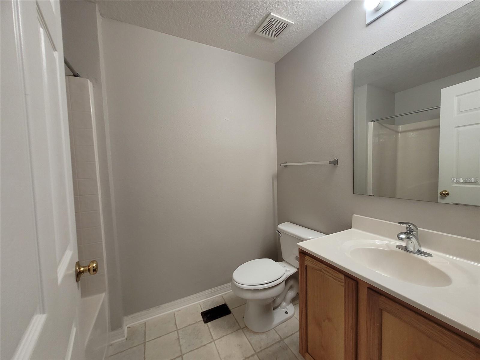 Image 26 of 37 For 3805 Exeter Lane