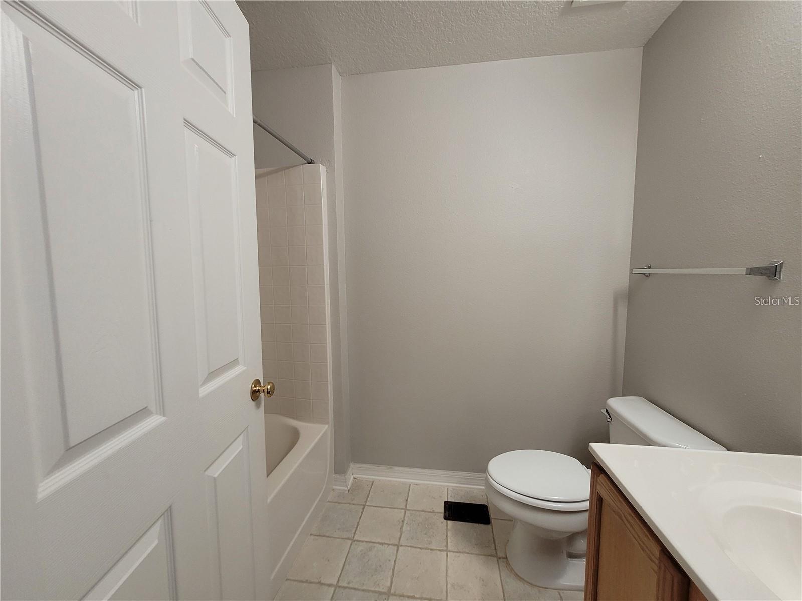 Image 27 of 37 For 3805 Exeter Lane