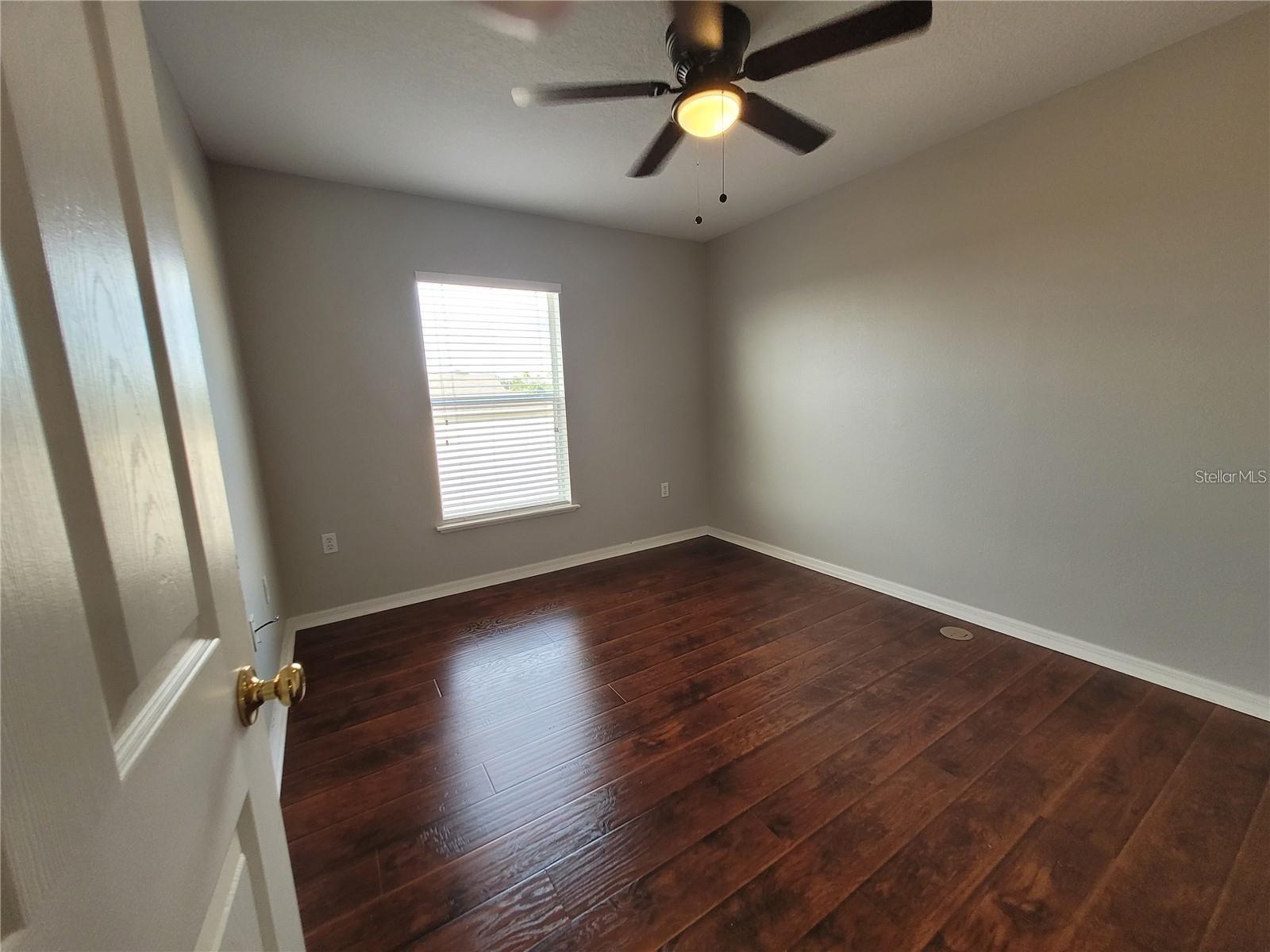 Image 29 of 37 For 3805 Exeter Lane