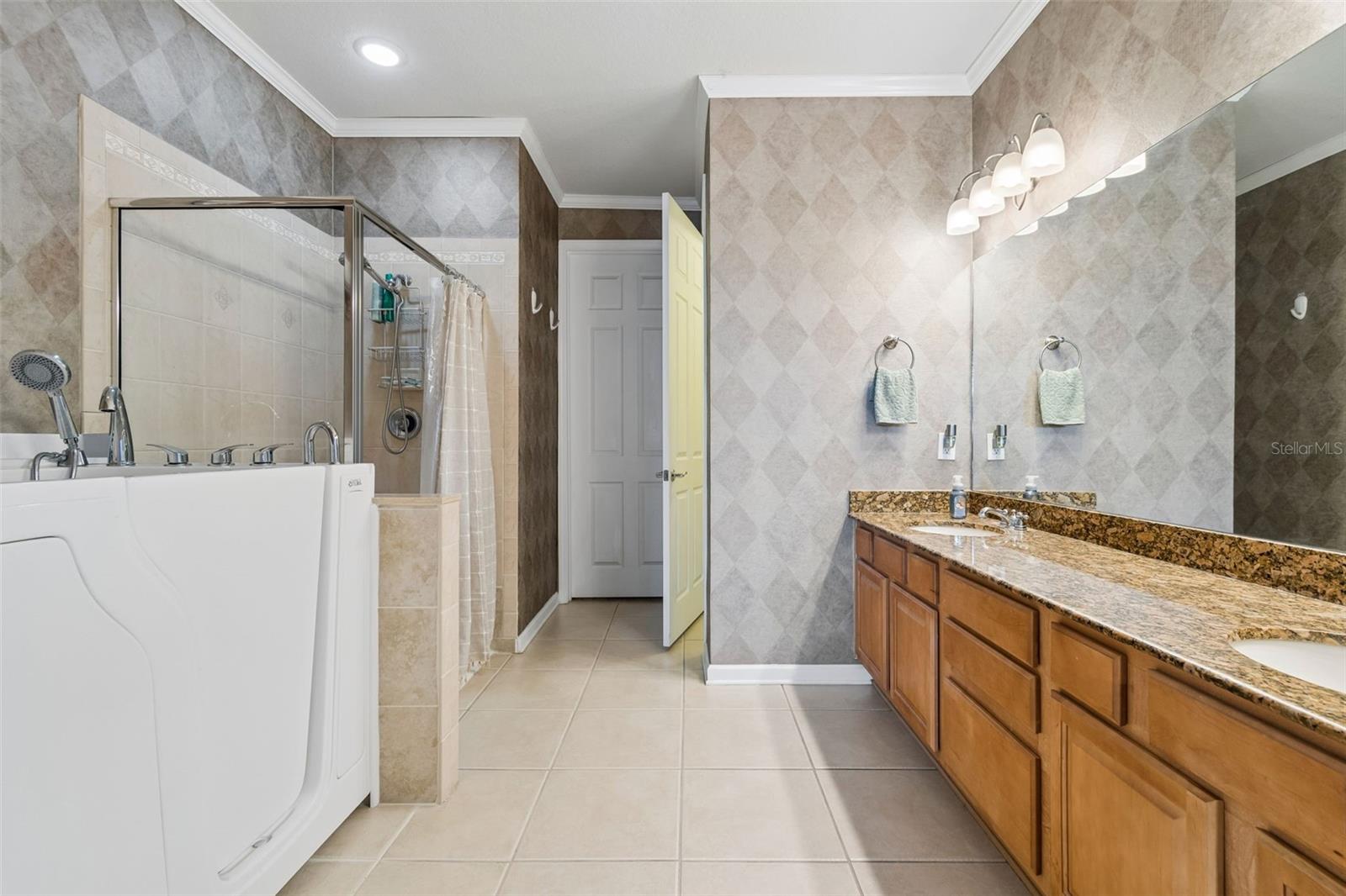 Image 25 of 74 For 7903 Seminole Boulevard 2208