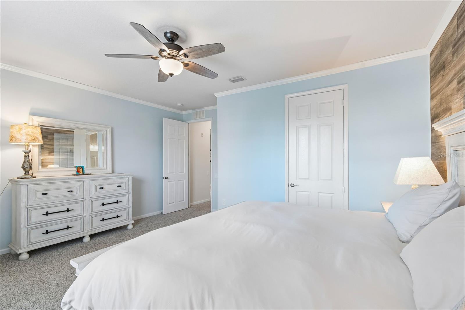 Image 33 of 74 For 7903 Seminole Boulevard 2208