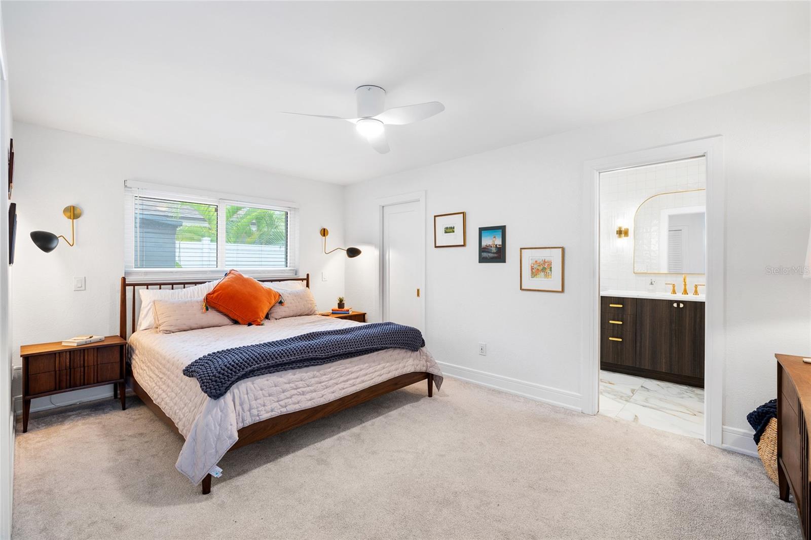 Listing photo id 18 for 1201 87th Avenue N