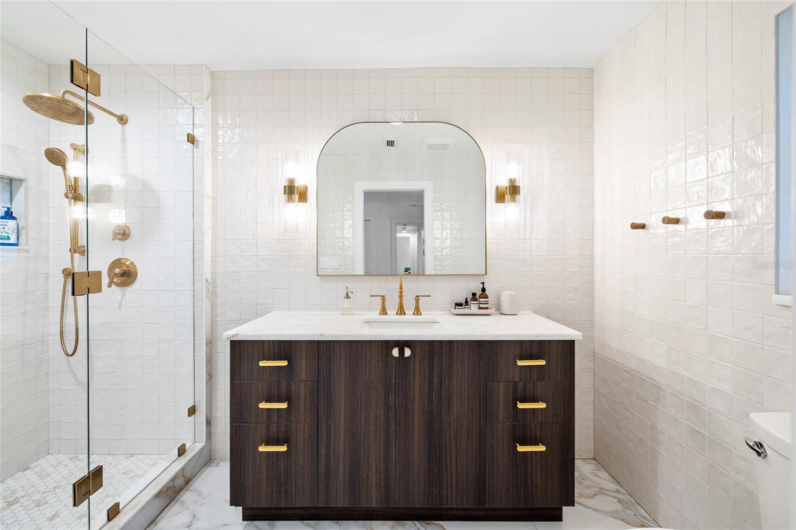 Listing photo id 22 for 1201 87th Avenue N