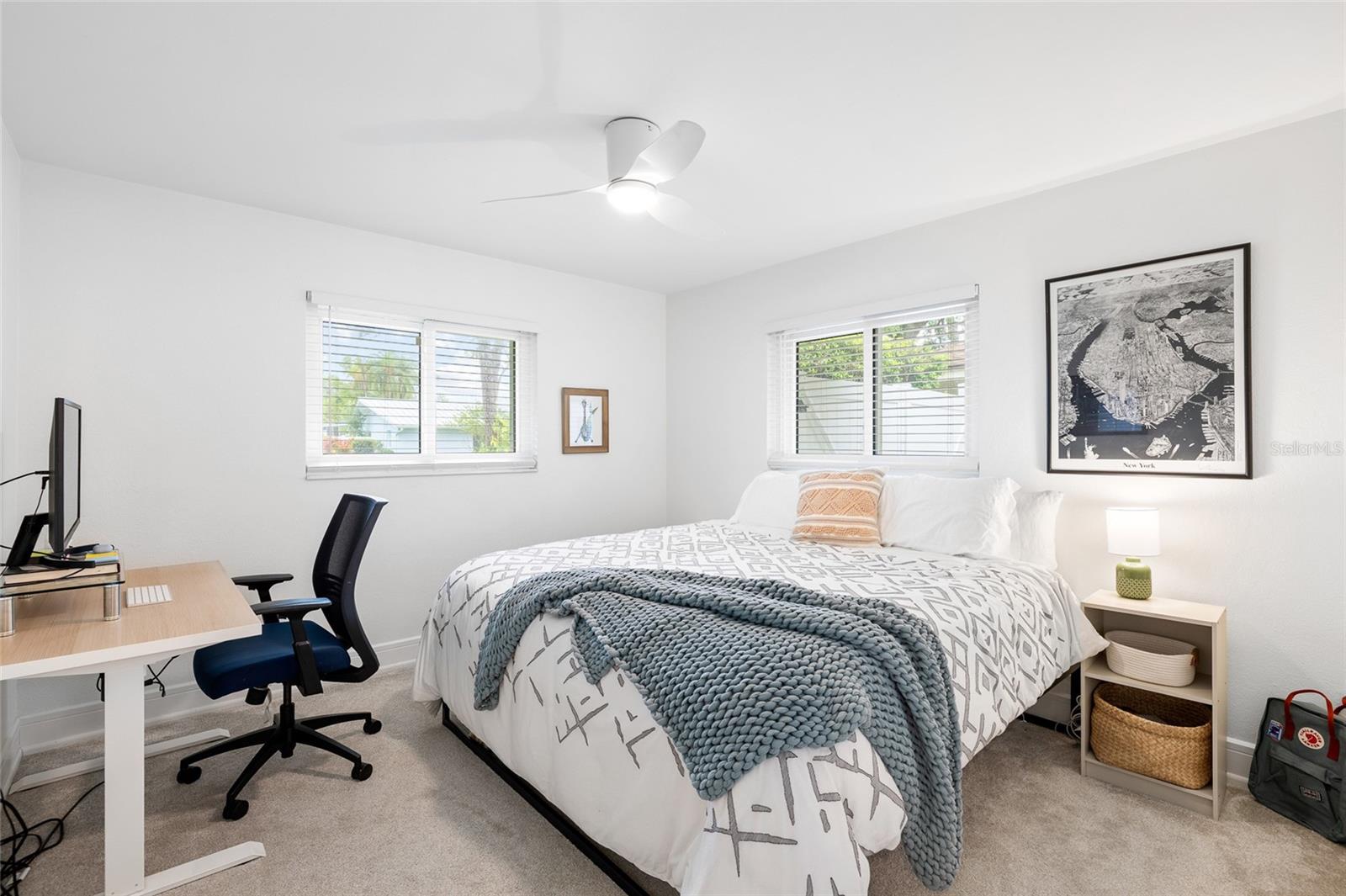 Listing photo id 27 for 1201 87th Avenue N