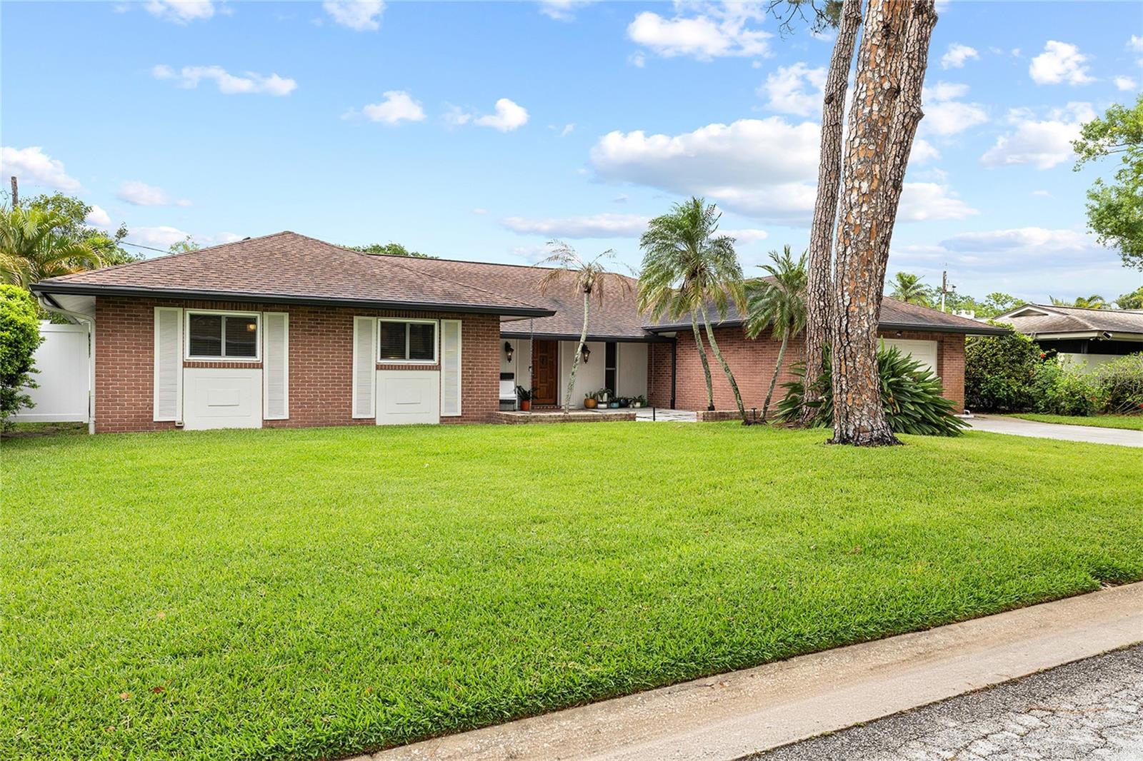 Listing photo id 35 for 1201 87th Avenue N