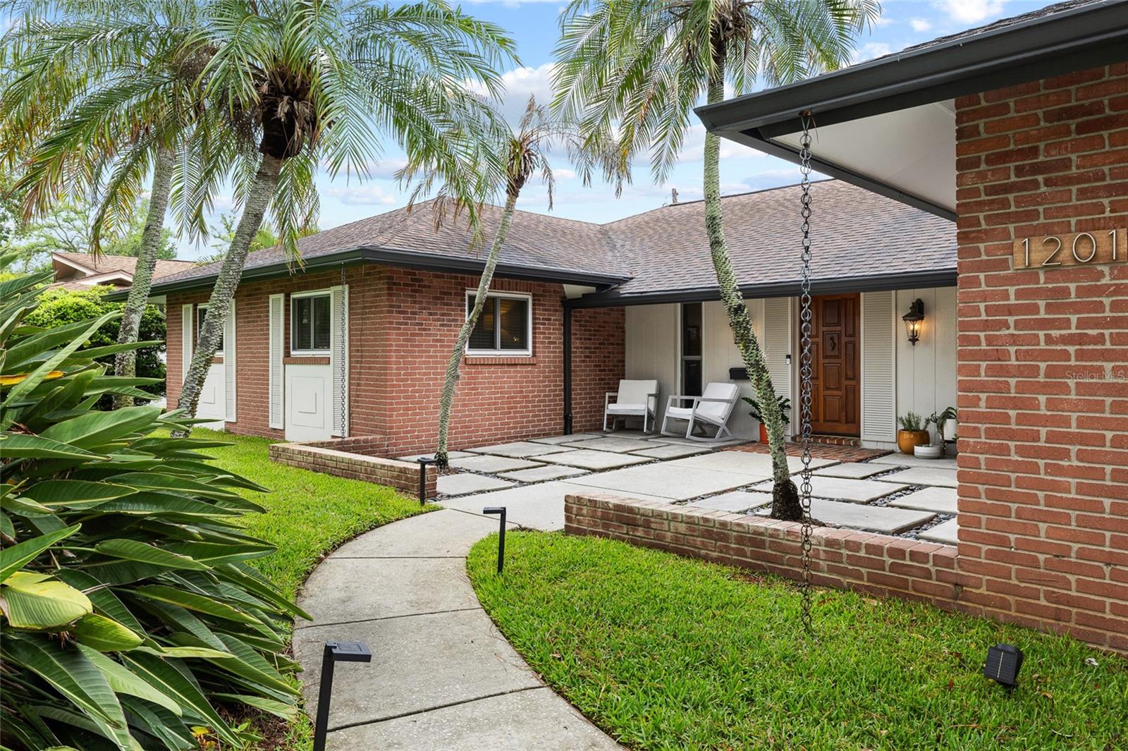 Listing photo id 38 for 1201 87th Avenue N