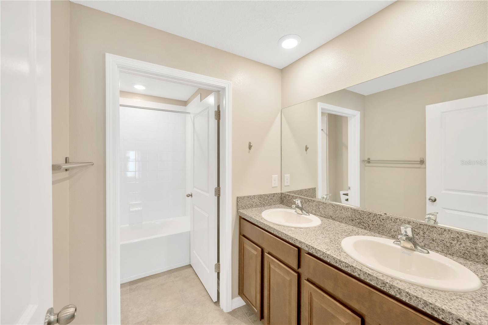 Image 36 of 49 For 10207 Cakebread Lane