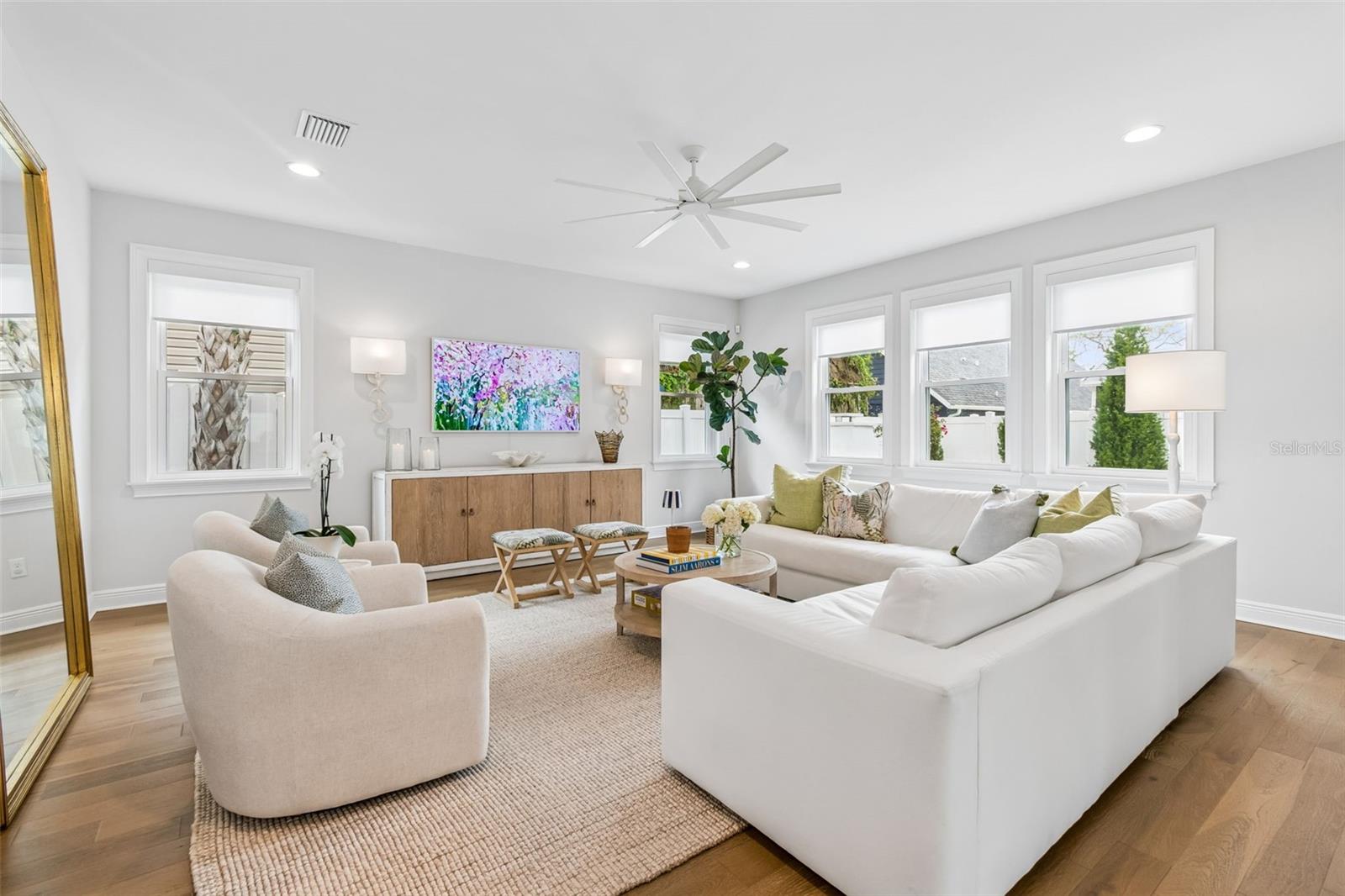 Image 20 of 53 For 3007 Bay Court Avenue