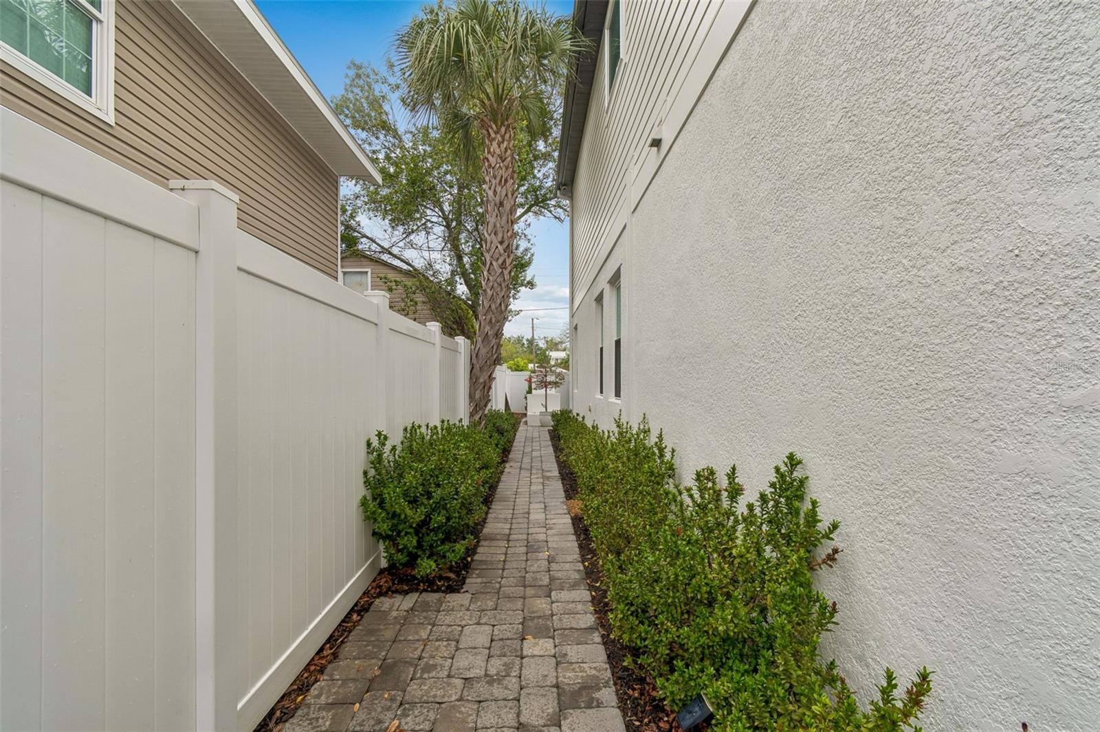 Image 48 of 53 For 3007 Bay Court Avenue